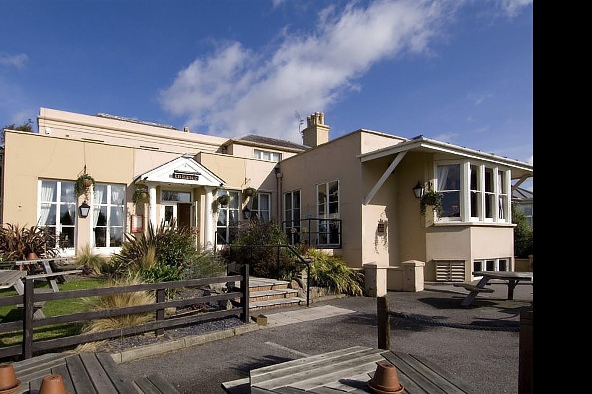 Premier Inn Arundel Esterno foto